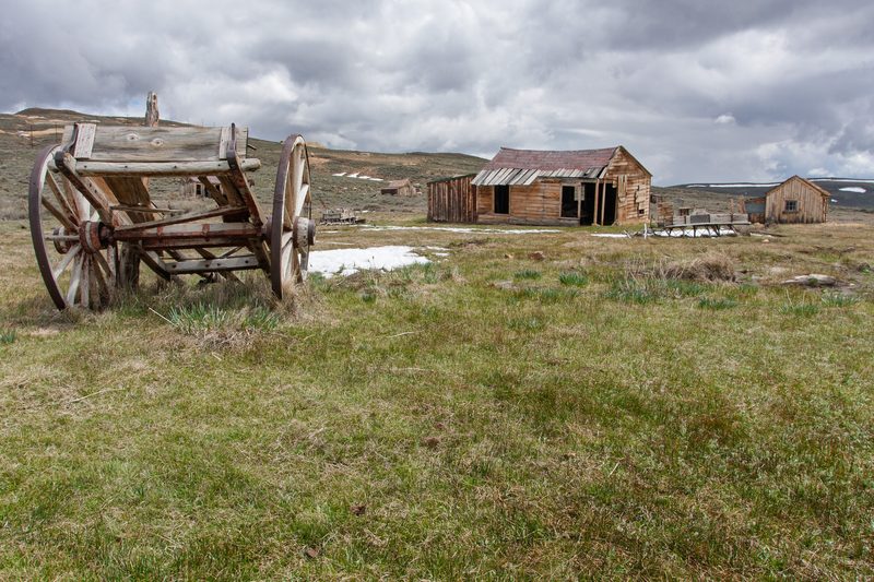 Wagon and barn.